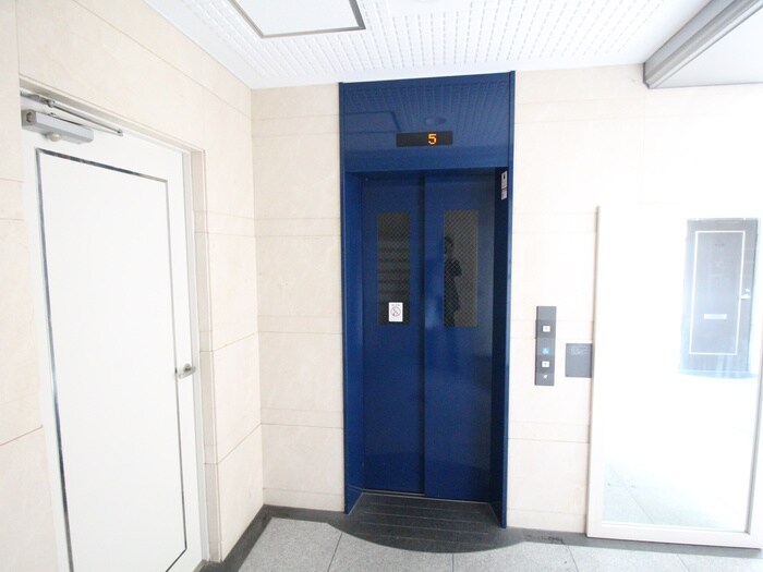 カルムイン江坂Ⅲの物件外観写真