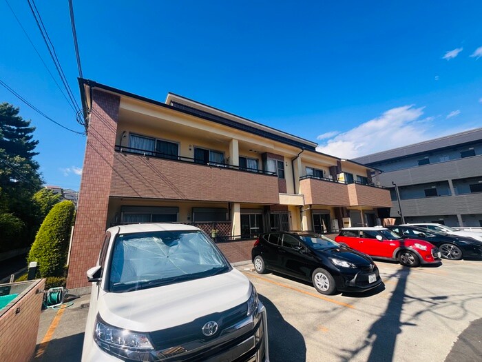 コンフォートプレイスの物件外観写真