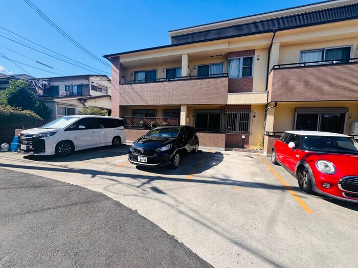 コンフォートプレイスの物件外観写真