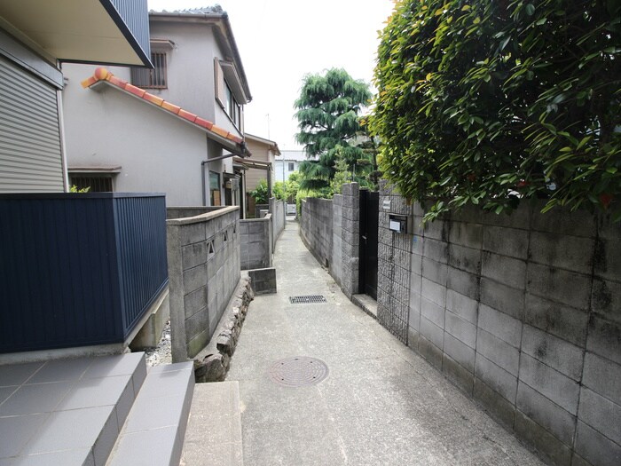 本山北町ハイツの物件外観写真