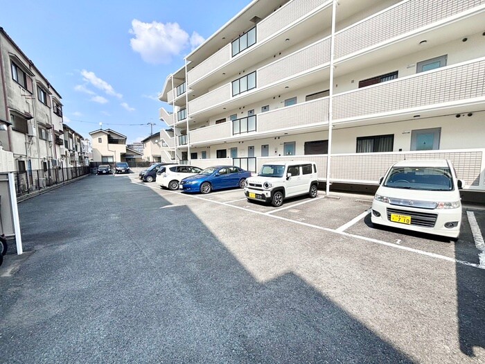 コスモスハイツの物件外観写真