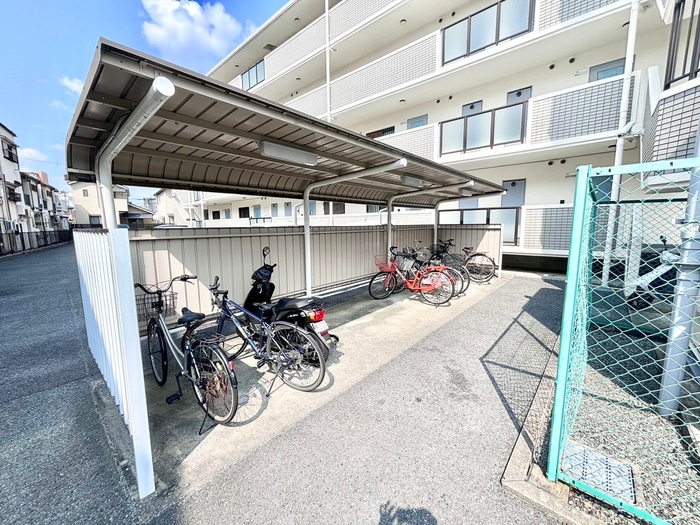 コスモスハイツの物件外観写真