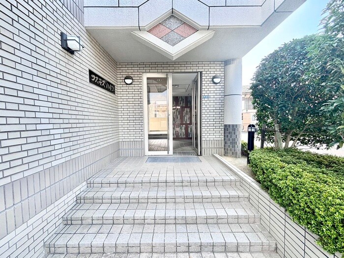 コスモスハイツの物件外観写真