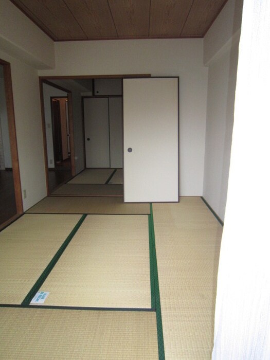 コスモスハイツの物件内観写真