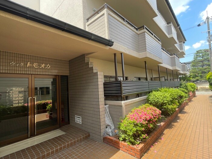 ヴィラトモオカの物件外観写真