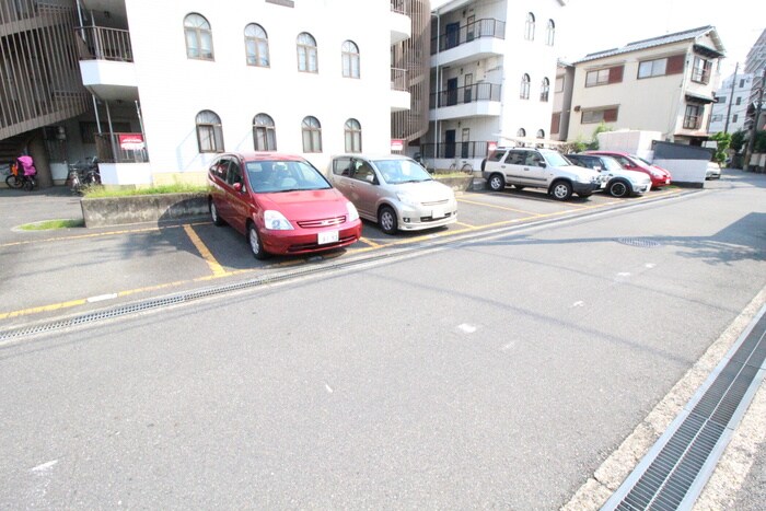 川口第１マンションの物件外観写真