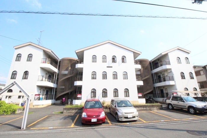 川口第１マンションの物件外観写真