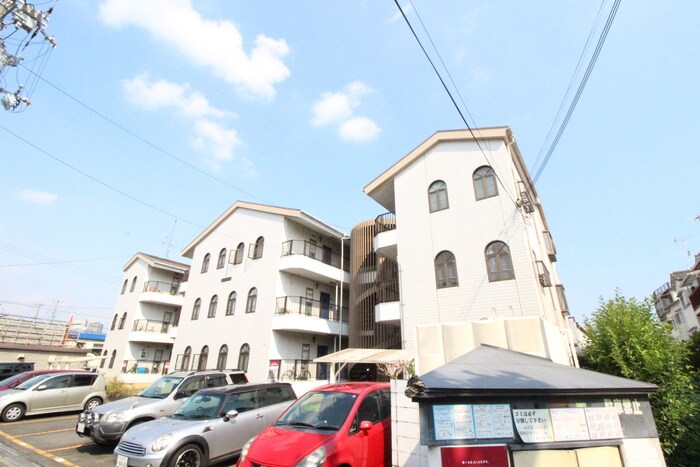 川口第１マンションの物件外観写真