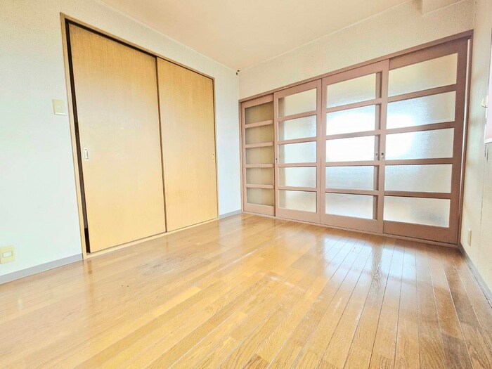 ヤムズスリーの物件内観写真