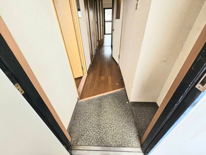 ヤムズスリーの物件内観写真