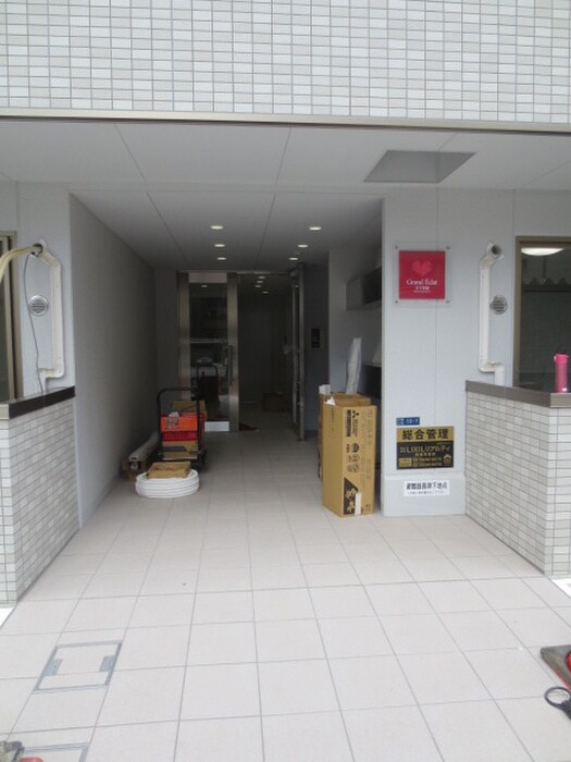 グランエクラ天下茶屋の物件外観写真