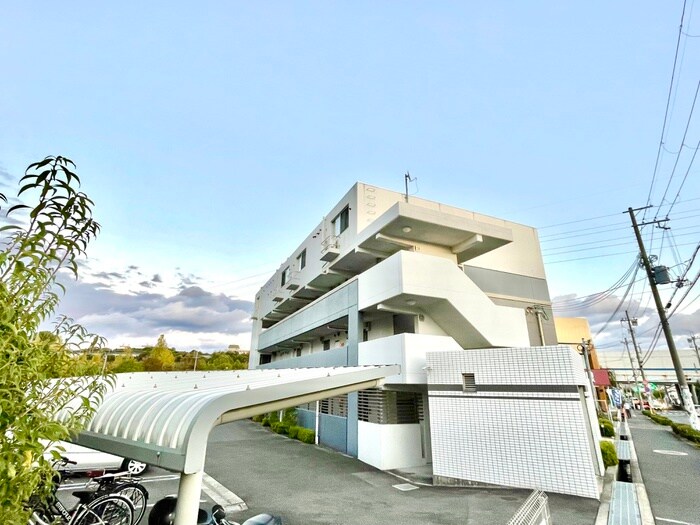 グランデ　アルベロの物件外観写真