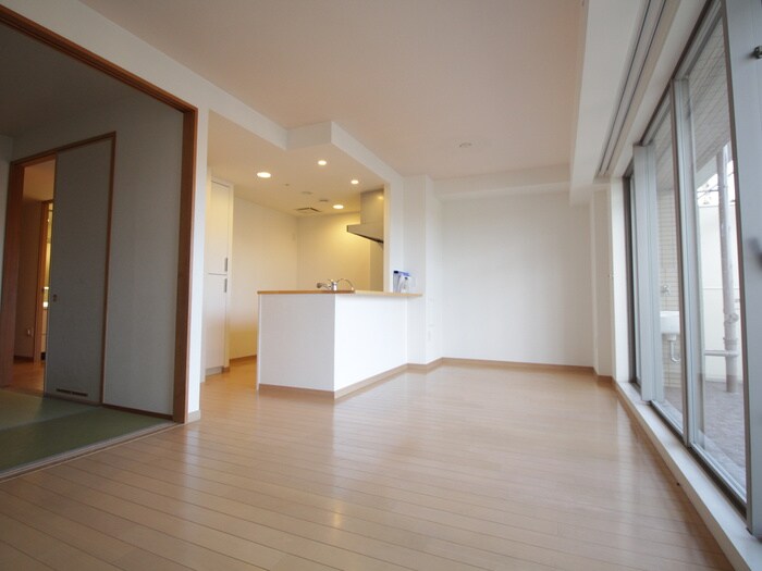 ジオ千里桃山台４番館(1408)の物件内観写真
