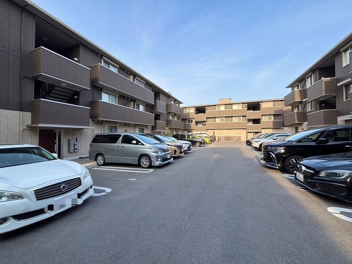 SinfariaYUZATO　B棟の物件外観写真