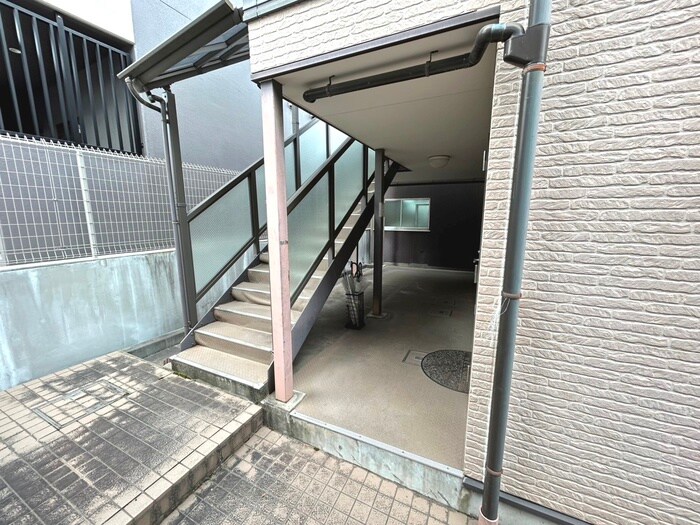 トゥル－西ノ京の物件外観写真