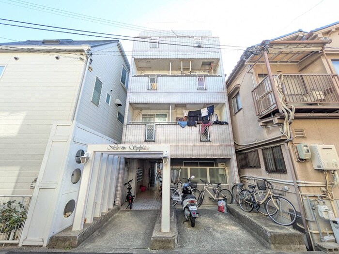 メゾンシルフィードの物件外観写真