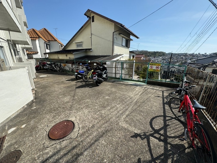 オレンジマンションの物件外観写真