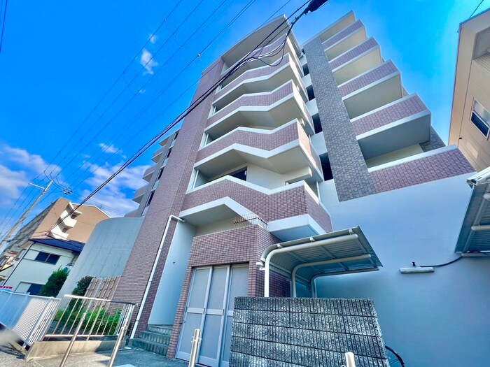 ラディウス武庫之荘の物件外観写真