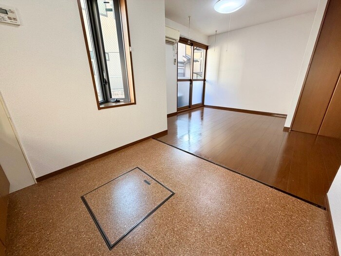 メイプルホ－ム壱番館の物件内観写真