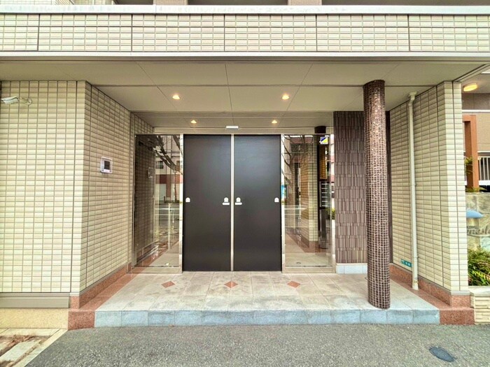 アネスティーの物件外観写真