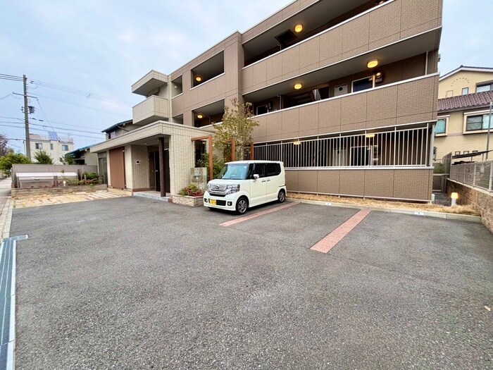 アネスティーの物件外観写真