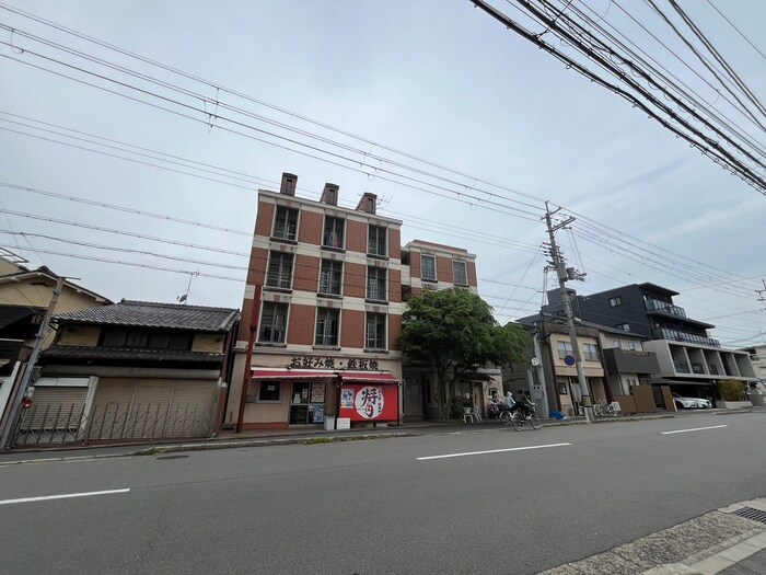 フォレストの物件外観写真