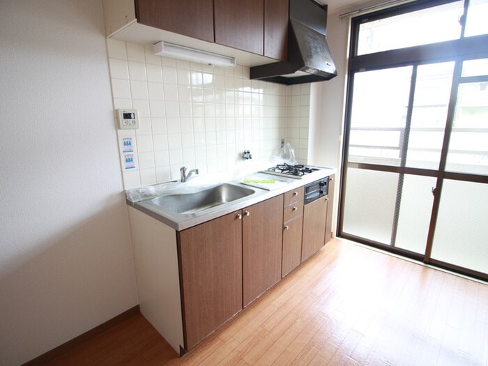 プレジュール仁川の物件内観写真