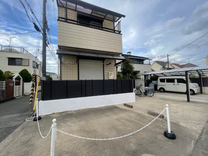 メゾンユタカの物件外観写真