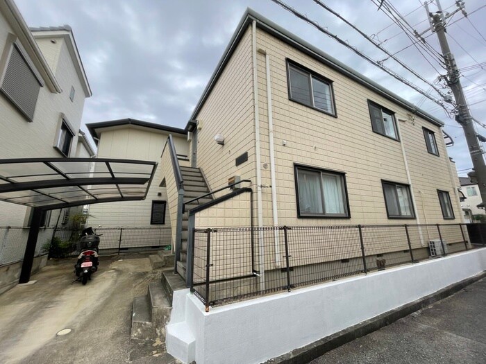 メゾンユタカの物件外観写真