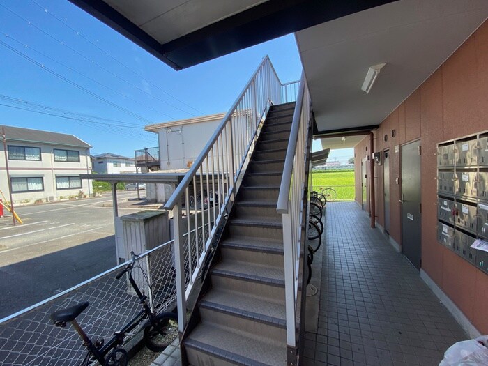 バグース1の物件外観写真