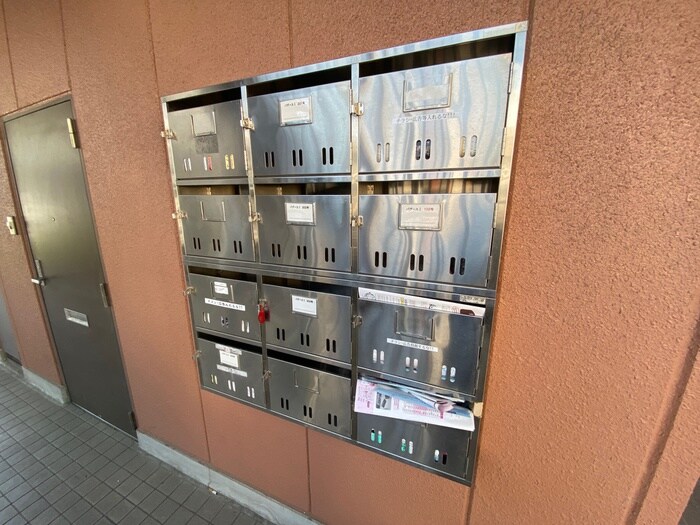 バグース1の物件外観写真