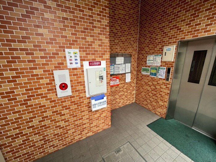 パ－クハイムヨシノの物件外観写真