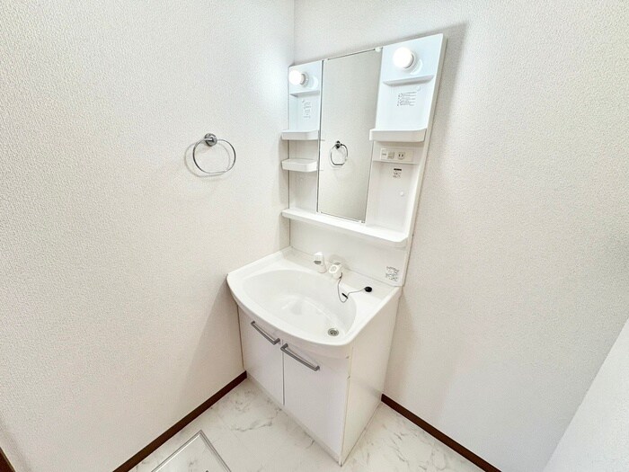 クレメンテカミダＢの物件内観写真