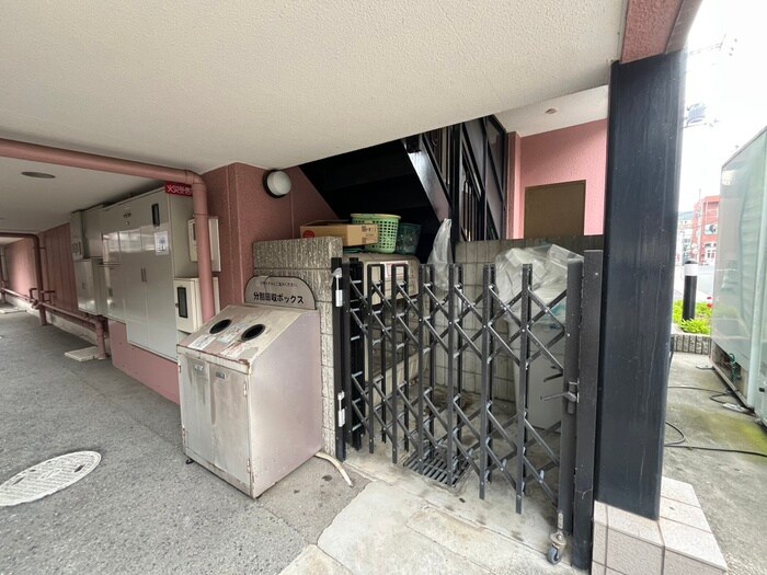 エムス金剛の物件外観写真