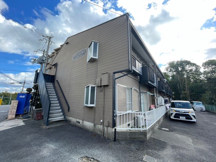 ラフィーネ刀根山の物件外観写真