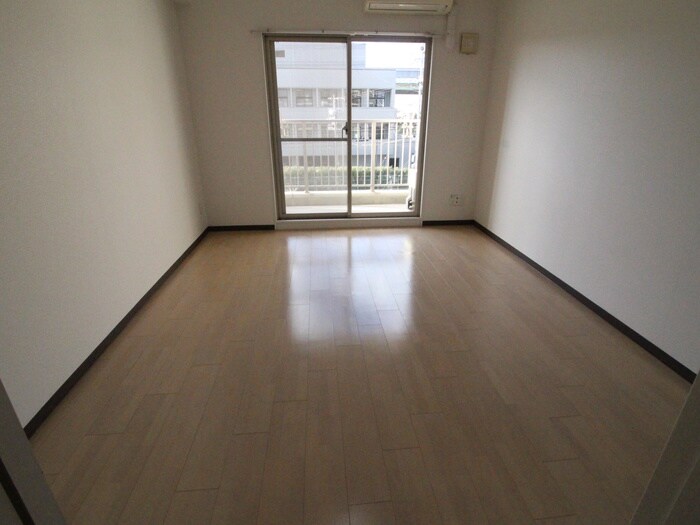 ﾌｨｵﾚ･ﾚｼﾞﾃﾞﾝｽ出島海岸通の物件内観写真