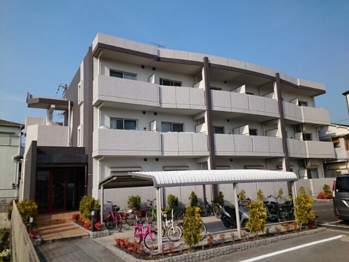 クレメント岡山の物件外観写真