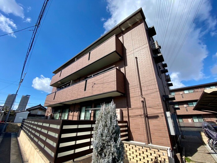 パルクソレイユⅢ棟の物件外観写真