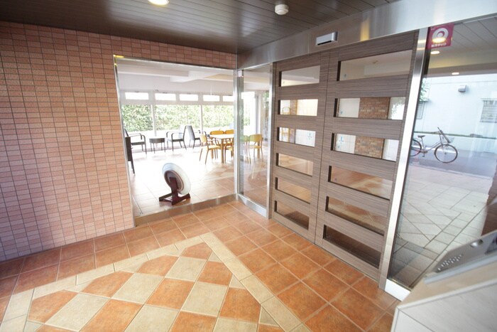 Is Grandeの物件外観写真