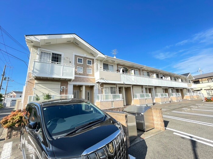 ピエデルモンテの物件外観写真