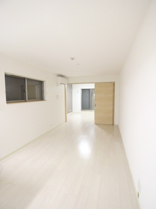 クリエオーレ大久保町の物件内観写真