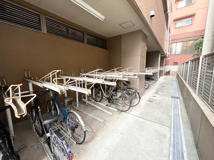 アーデン江坂の物件外観写真