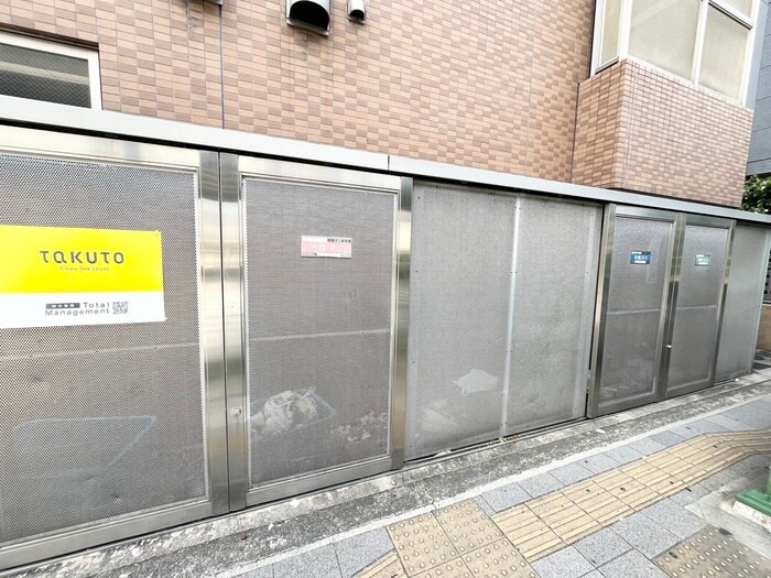 アーデン江坂の物件外観写真