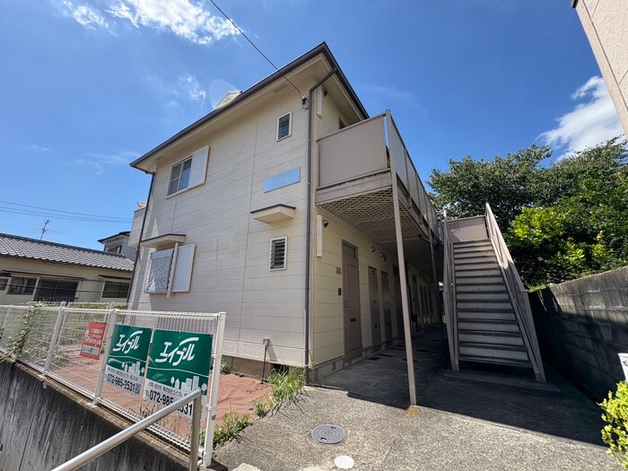 イ－ストヒル石切の物件外観写真