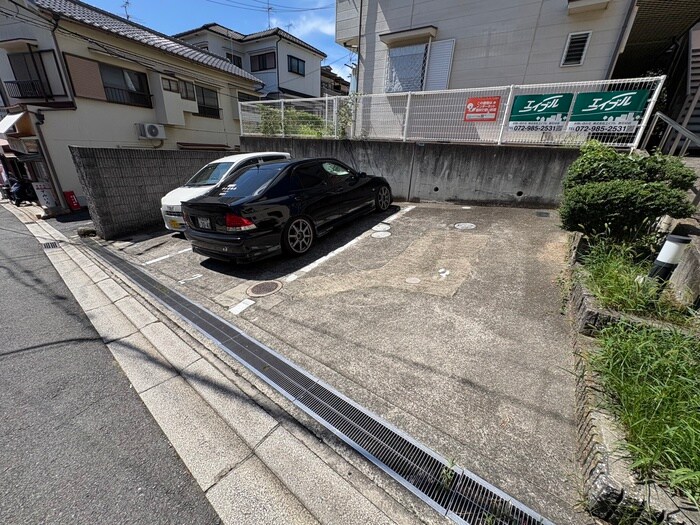 イ－ストヒル石切の物件外観写真