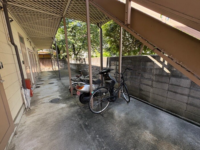 イ－ストヒル石切の物件外観写真