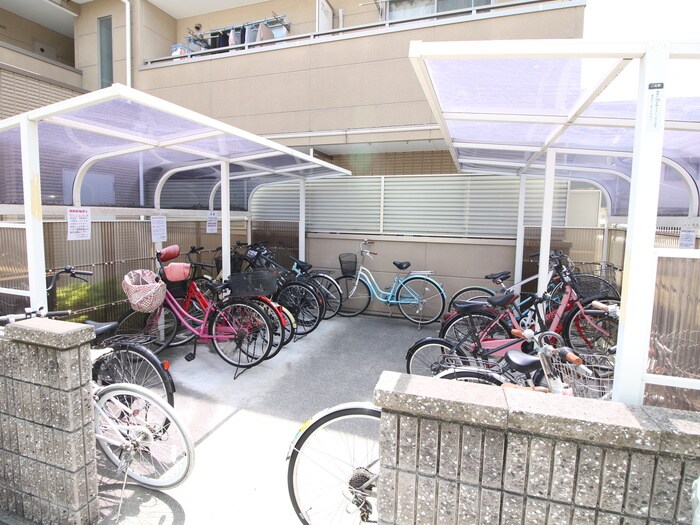 ロネスタ長居西の物件外観写真