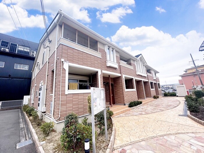 ヴィラ サローネの物件外観写真