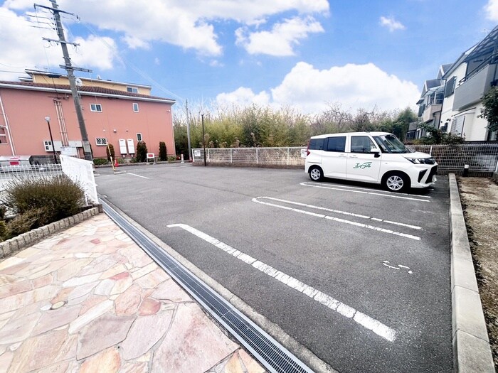 ヴィラ サローネの物件外観写真