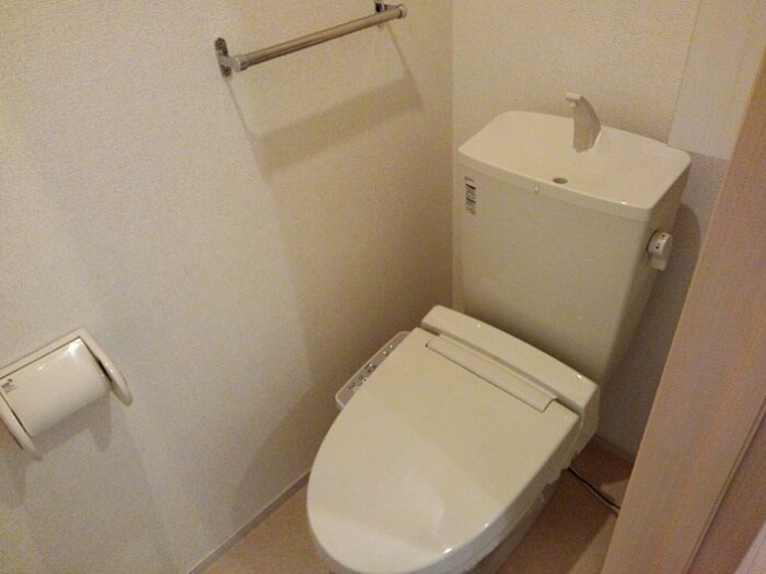 ヴィラ サローネの物件内観写真